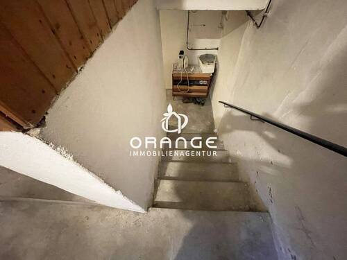 Auch ein Keller ist vorhanden - 