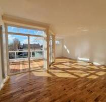 Großzügige 3-Zimmer-Wohnung mit Wintergarten, privater Dachterrasse und Blick ins Grüne - Berlin Britz