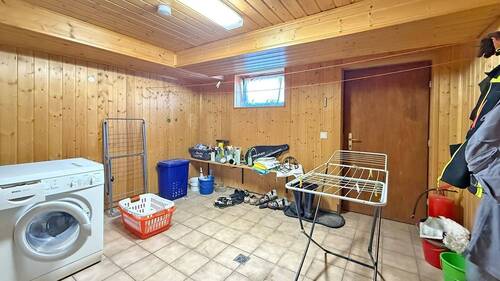 Wachraum mit Zugang zum Garten - 