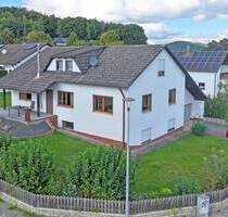 Einfamilienhaus mit Einliegerwohnung und Potential zum Ausbau in Velburg