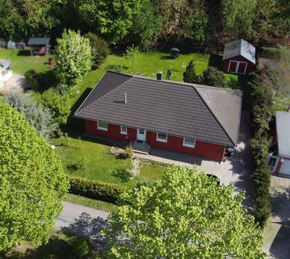 Bungalow mit idyllischem Grundstück - 4 Zimmer Einfamilienhaus in Warnow OT Rosenow