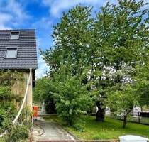 Sanierungsbedürftige Doppelhaushälfte - Steina