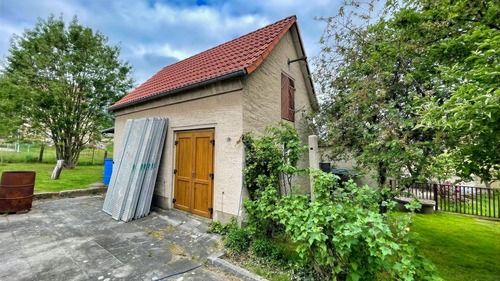 Schuppen - 3 Zimmer Doppelhaushälfte in Steina