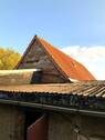 Stall mit Blick auf Scheune - 