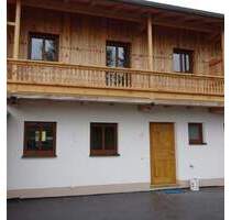 Neubau - Repräsentative Doppelhaushällfte in ruhiger Lage mit kleinem Garten - Schönau