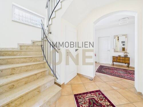 Bild 3 - 5 Zimmer Mehrfamilienhaus, Wohnhaus in Donaustauf