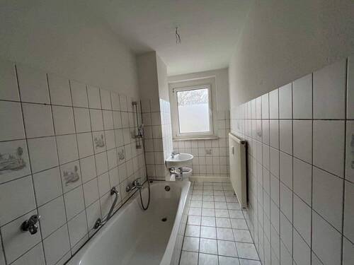 Bad - Etagenwohnung mit 56,70 m&sup2; in Zwickau zur Miete