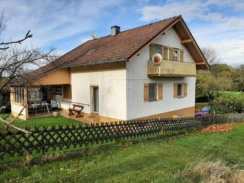 Haus-Präsenz auch an der Ost-Süd-Seite. - 