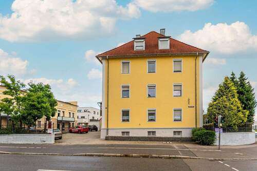 SO108475-1 - 2 Zimmer Mehrfamilienhaus, Wohnhaus in Straubing