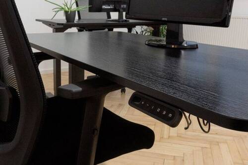 Höhenverstellbarer Tisch - Büro in Stuttgart zur Miete