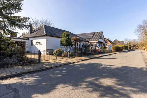 Außenansicht - 4 Zimmer Einfamilienhaus zum Kaufen in Radbruch