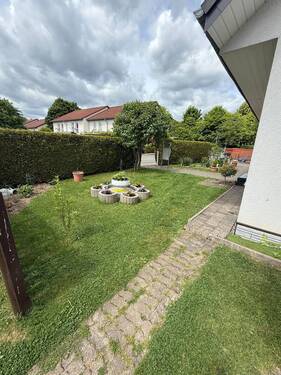 Außen_Vorgarten - 7 Zimmer Einfamilienhaus in Allendorf (Eder)