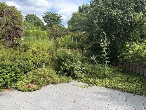 Blick von der Terrasse Richtung Garten.jpg - Etagenwohnung mit 60,00 m² in Röttenbach zur Miete
