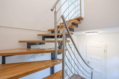 Treppe nach oben - 
