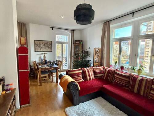 Großzügiger Wohn/-Essbereich - 