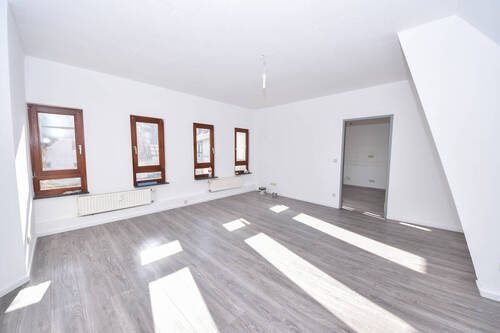 Helles Wohnzimmer Maisonettewohnung - 