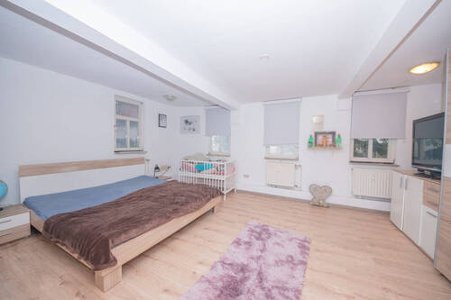 Schlafzimmer EG Vorderhaus - 
