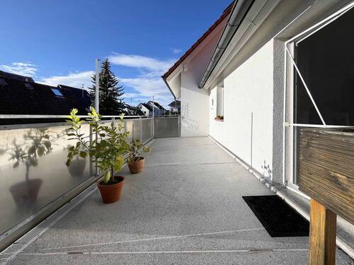 Bild 1 - Platz für alle-Zweifamilienhaus mit Gartenidylle