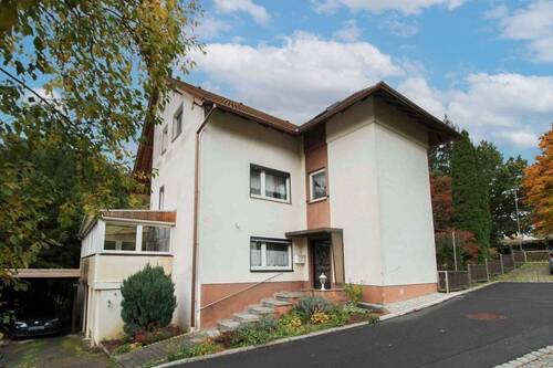 Hausansicht(1) - 9 Zimmer Mehrfamilienhaus, Wohnhaus in Klipphausen