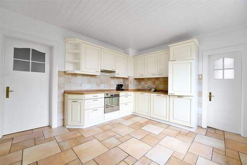 Wohnküche - 6 Zimmer Etagenwohnung zur Miete in Jesteburg