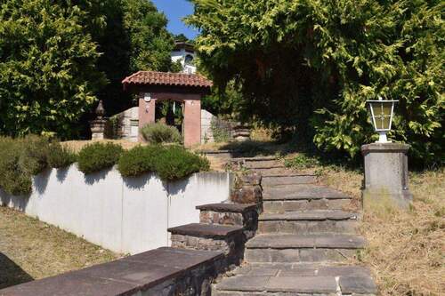 Ansicht Eingang Treppe - 