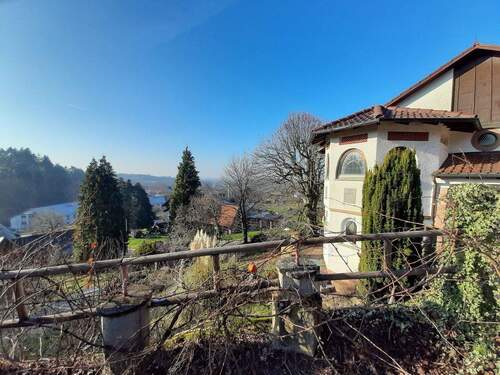 Blick v. Werkstatt auf Haus - Einfamilienhaus mit 170,00 m&sup2; in Ottersweier zum Kaufen