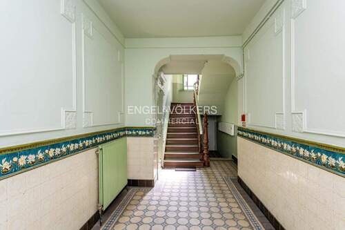 Eingangsbereich - Historischer Altbau nahe Koeltzepark und Insel Eiswerder