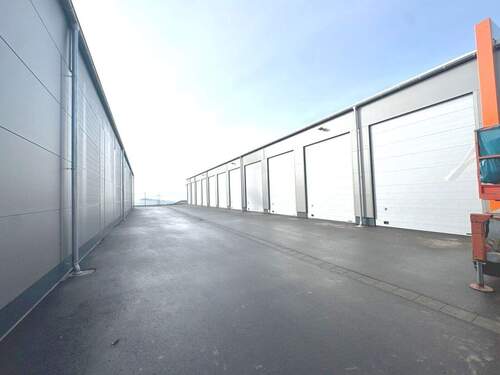 Außenbild - Halle in Trierweiler