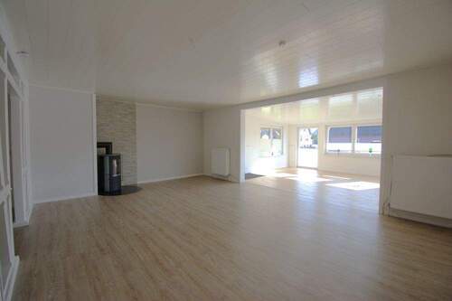 Wohnzimmer - 7 Zimmer Einfamilienhaus in Burg (Dithmarschen)