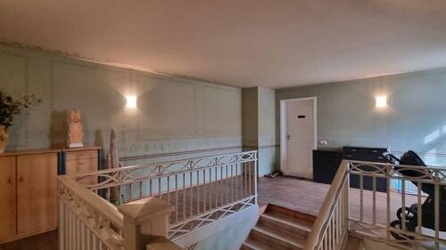 Treppenhaus - 2 Zimmer Etagenwohnung in Dresden