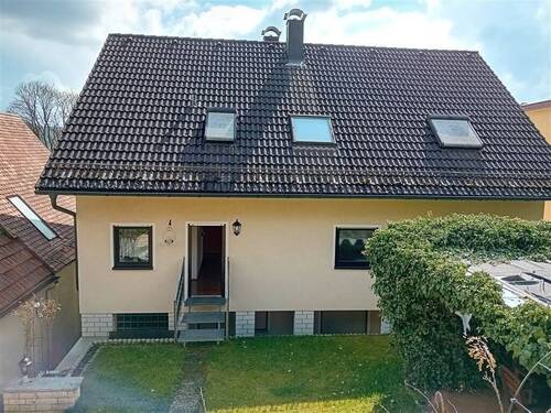 Ansicht vom Garten - *Für mehrere Generationen* Saniertes 2-Fam.-Haus mit Garagen