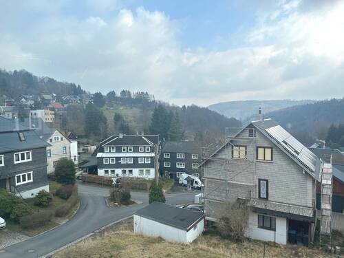Ausblick - 7 Zimmer Einfamilienhaus zum Kaufen in Deesbach