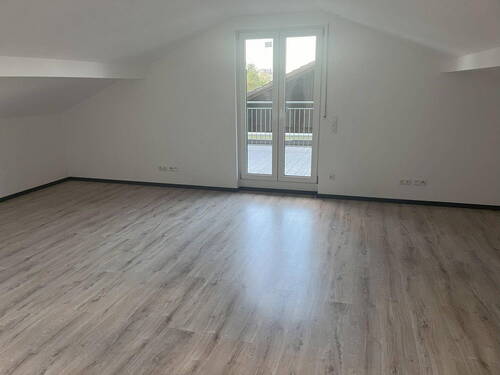 Ess-/Wohnzimmer - Außergewöhnliche große 2-Zimmer-Wohnung