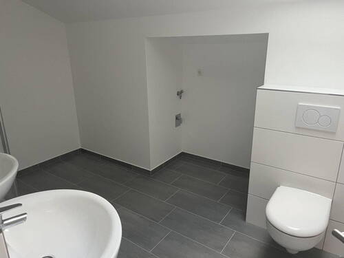 Bad - 2 Zimmer Etagenwohnung in Gangkofen