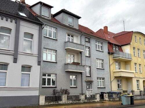 Hausansicht - Attraktives Mehrfamilienhaus im Schweriner Viertel in Güstrow