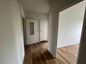 Flur.jpg - 4 Zimmer Etagenwohnung zur Miete in Zwickau
