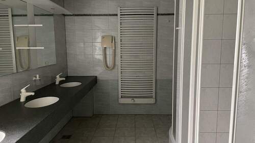 Sanitärräume - Einfamilienhaus in Schleife zum Kaufen