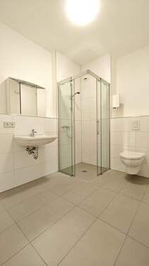 Duschbadezimmer - 