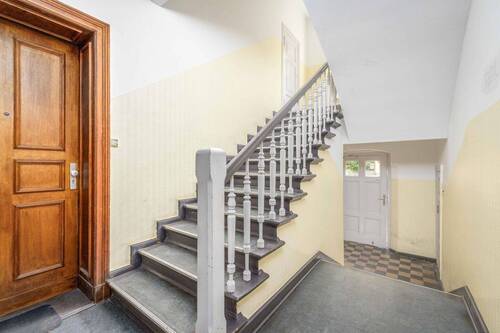 Treppenhaus - 2 Zimmer Etagenwohnung zum Kaufen in Berlin