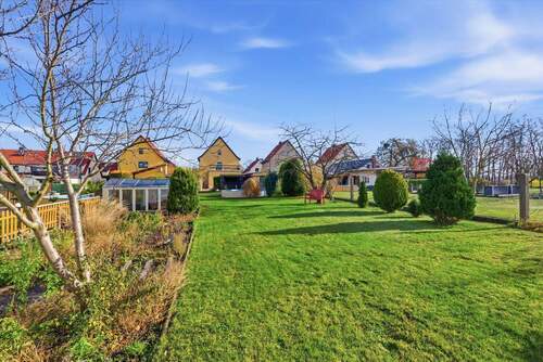 Großes Grundstück mit angenehmer Nachbarschaft - 