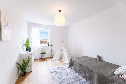 Helles Kinderzimmer - 