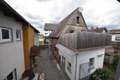 Blick auf 2-Familienhaus - 