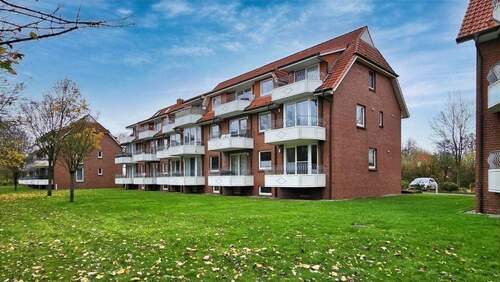 Doppelhaus mit 2 x 9 Wohnungen - 