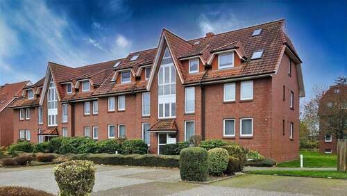 2 Eingänge mit je 9 Wohnungen - 2 Zimmer Etagenwohnung zum Kaufen in Wurster Nordseeküste