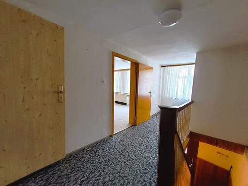 Ansicht Flur Treppe - 