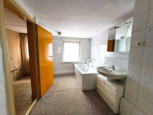 Bad mit Wäschekammer OG - 