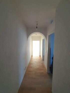 Flur EG - Helle 3-Zimmer-Wohnungen in Kalbe (Milde)