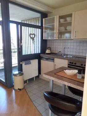Blick Richtung Balkon - 2 Zimmer Etagenwohnung zur Miete in Alsdorf