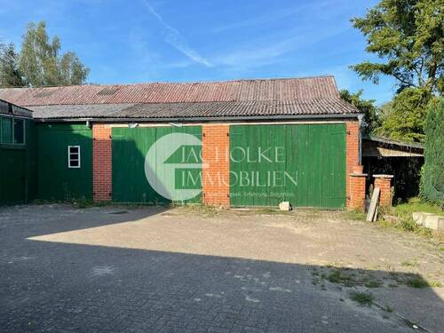 335.Hof.Treckergaragen - 