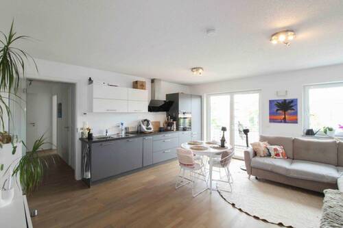 Wohnzimmer - 2 Zimmer Etagenwohnung zum Kaufen in München